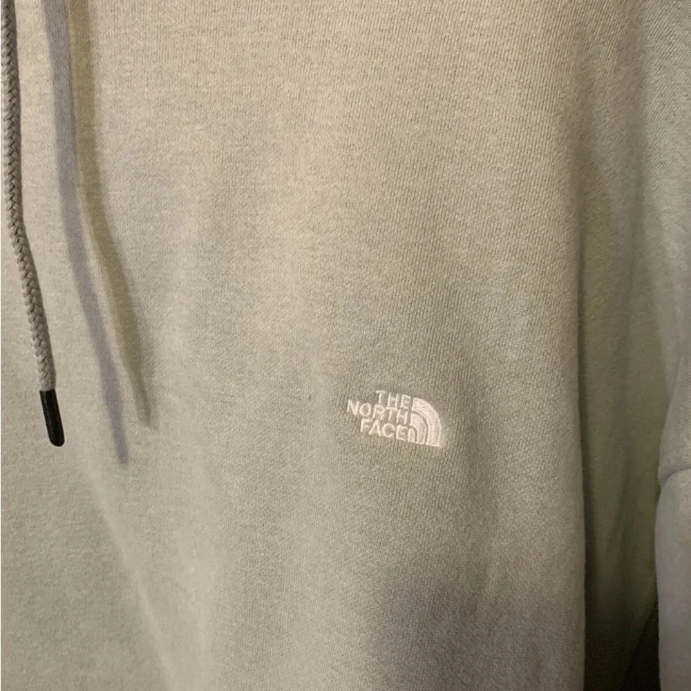 The North‎ Face mens sz XL hooded Light Gray Pullover